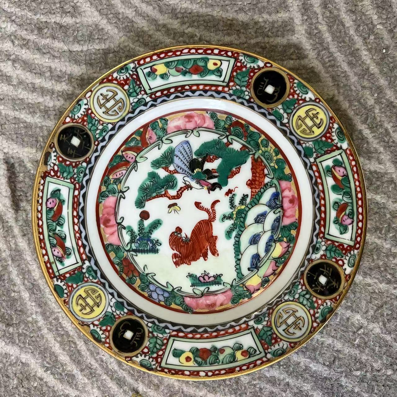 F175民国广彩瑞兽花鸟纹盘