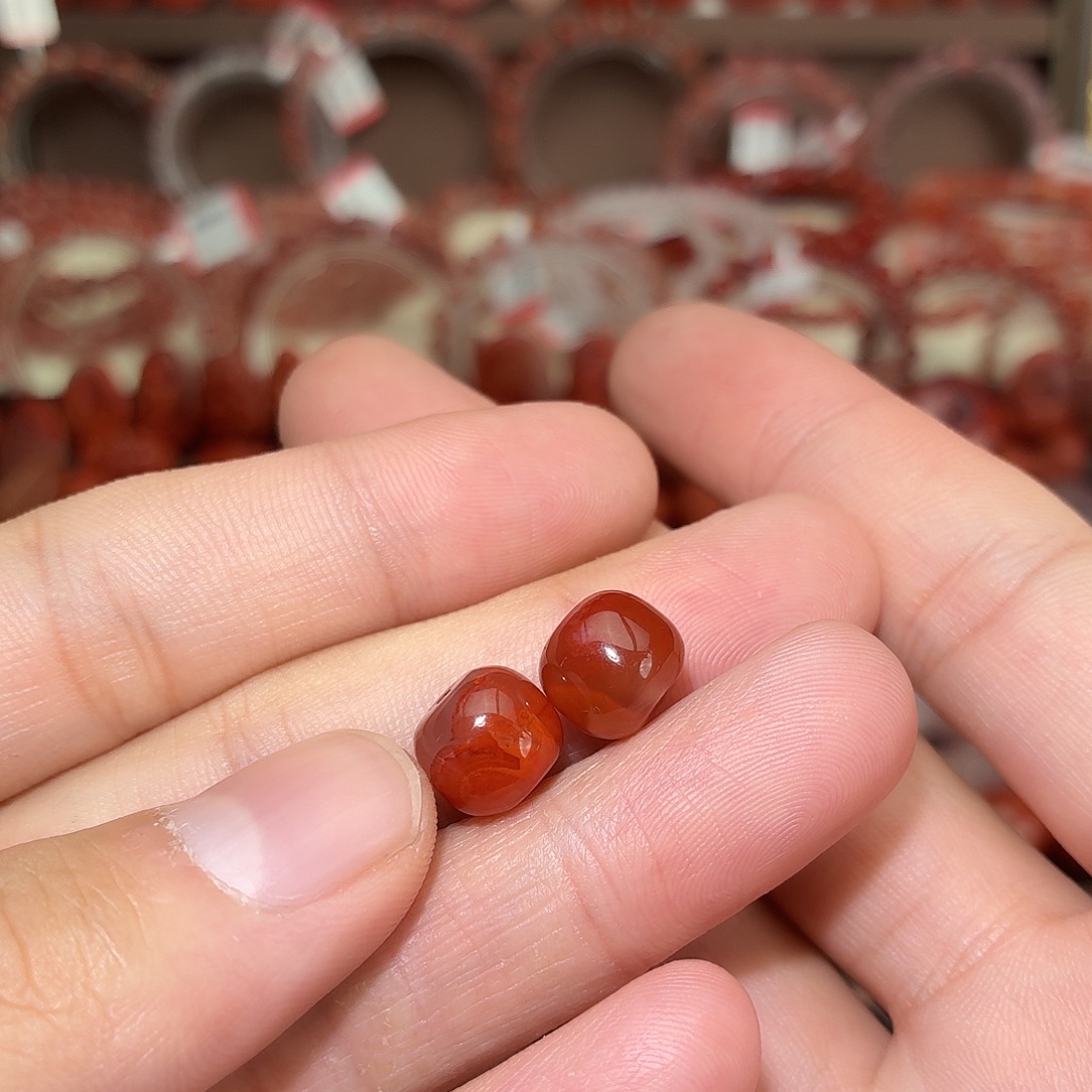 南红玛瑙未镶嵌颈饰老型珠一对10*9