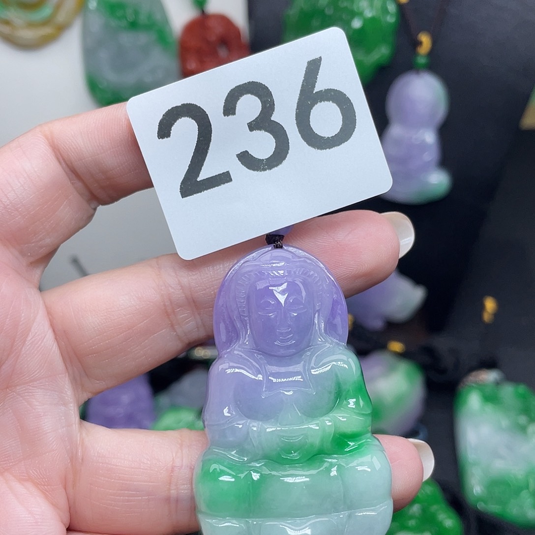 翡翠未镶嵌吊坠(赠链)