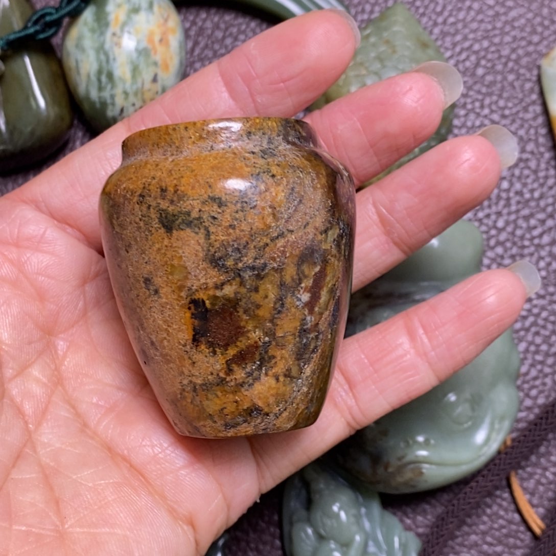 岫岩河磨玉（透闪石质玉）无未镶嵌