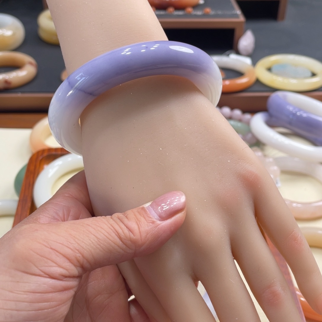 石英岩玉手镯未镶嵌L****n