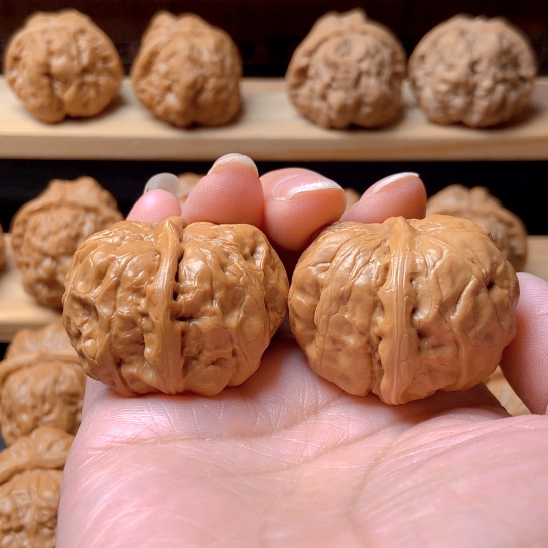 文玩核桃吊坠蛤蟆头