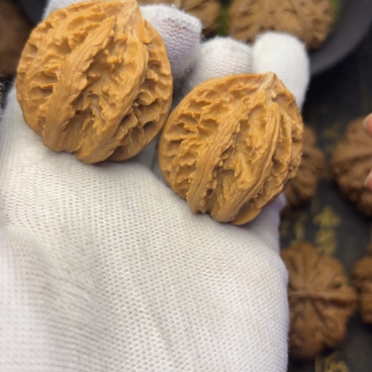 文玩核桃把件秦岭核桃6