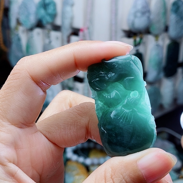 翡翠未镶嵌颈饰翡翠