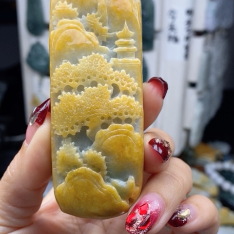 翡翠颈饰未镶嵌翡翠