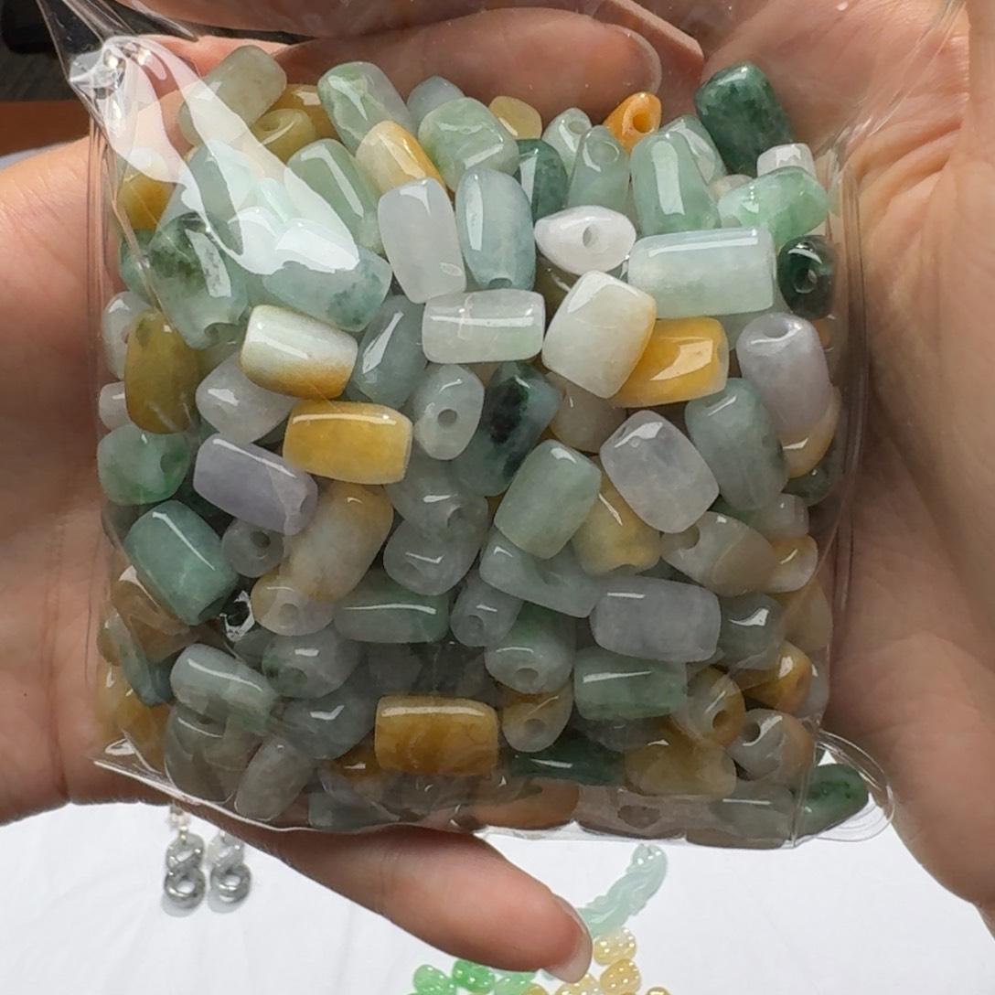 未镶嵌挂件翡翠福利1个，不包邮，拍邮费发货