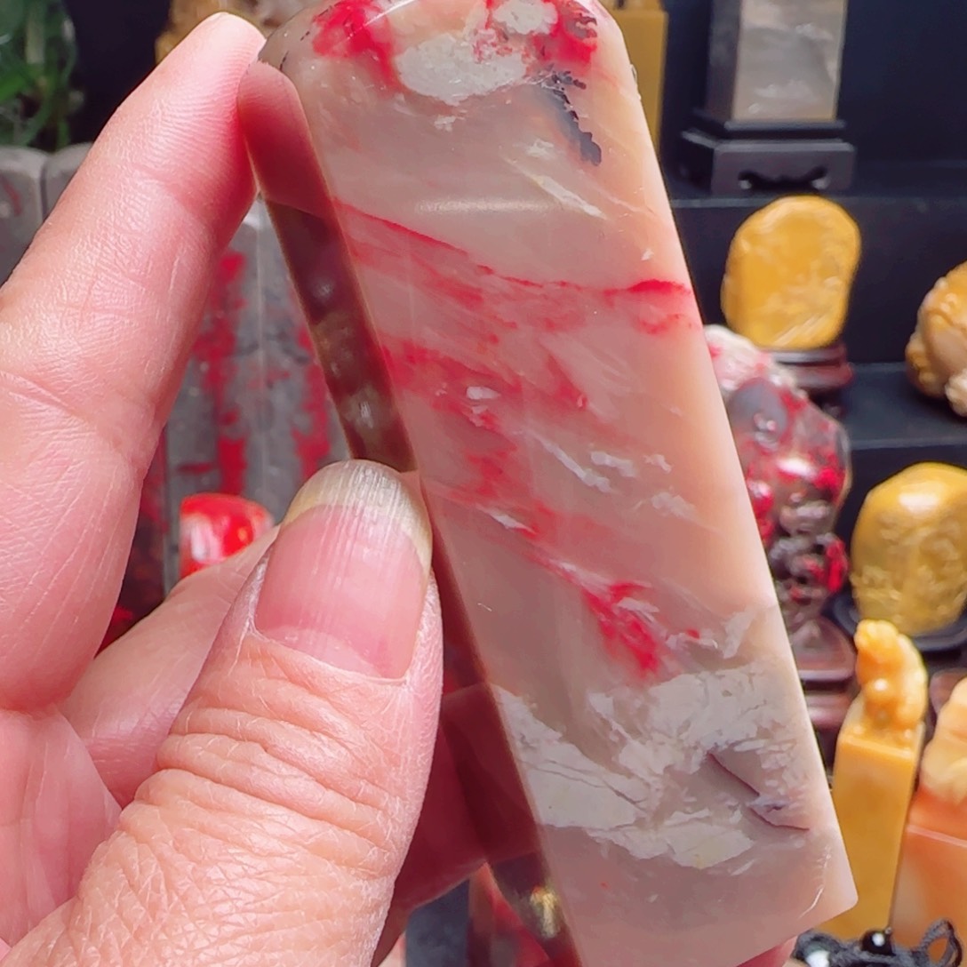 昌化石昌化鸡血石