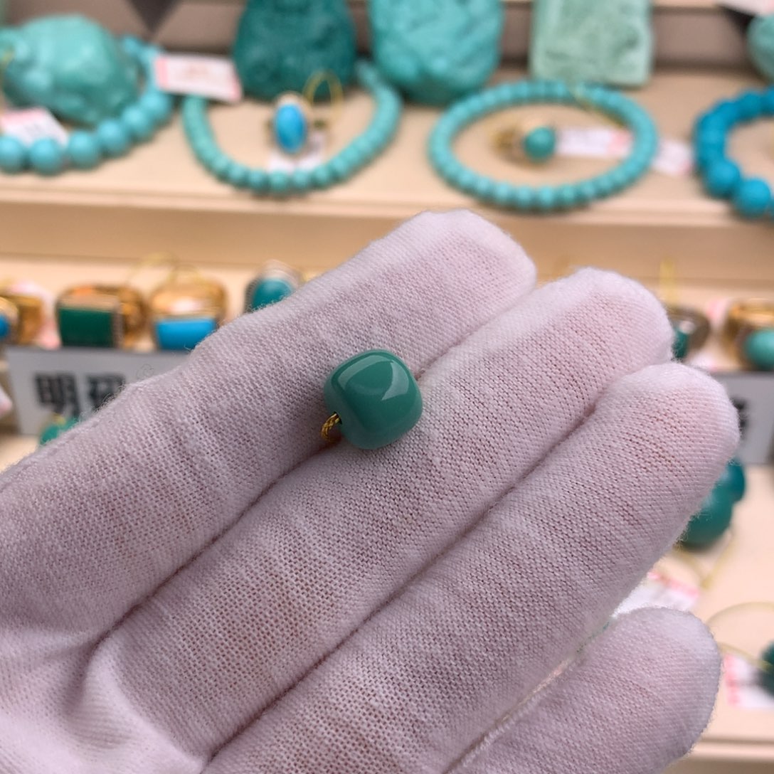 绿松石珠宝奇石未镶嵌10*8.8mm