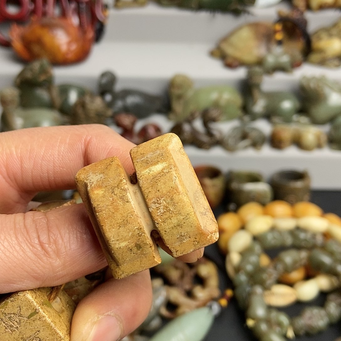 和田玉（糖玉）配饰未镶嵌葛*