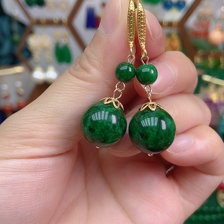 石英质玉合金耳饰