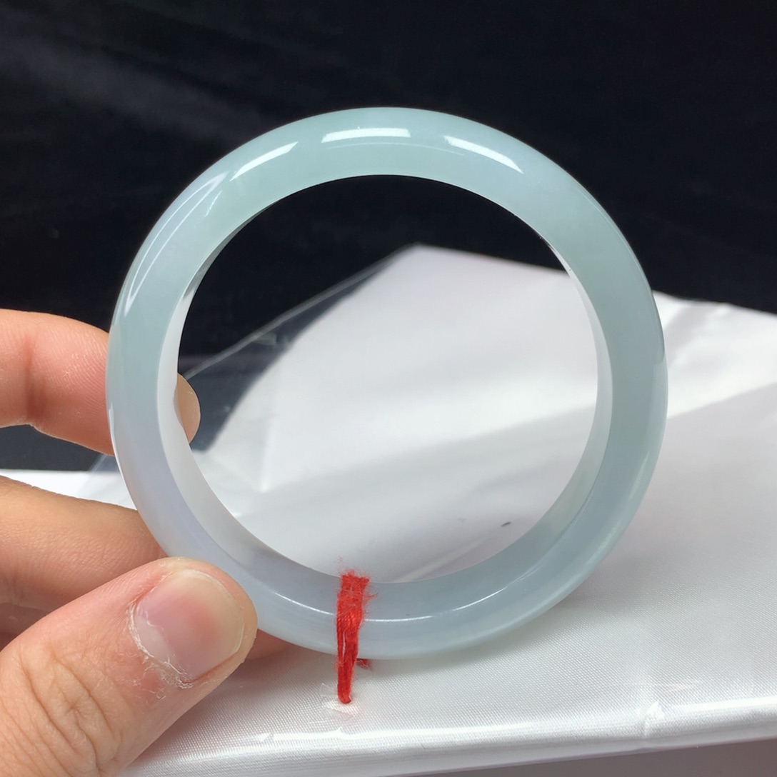 翡翠未镶嵌手镯（圆镯）55.1