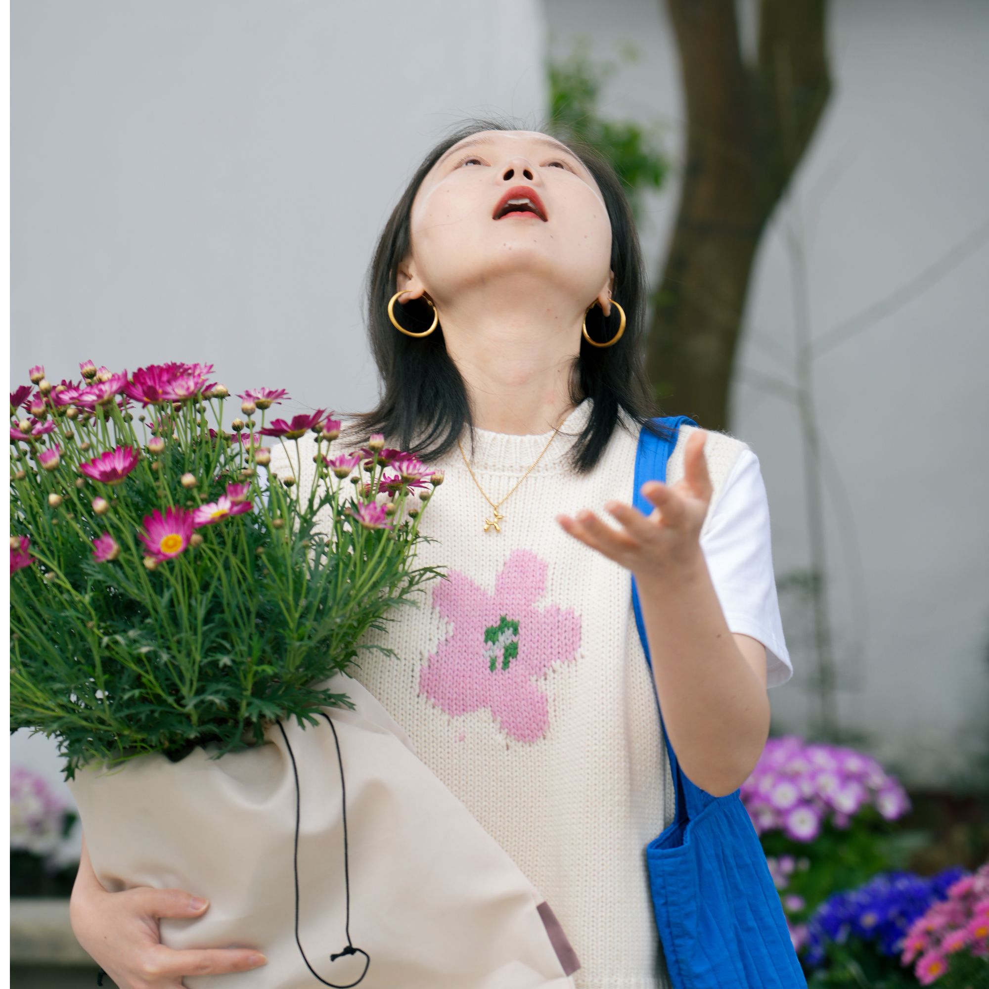 一朵小花·韩系撞色设计感圆领花朵针织无袖马甲背心