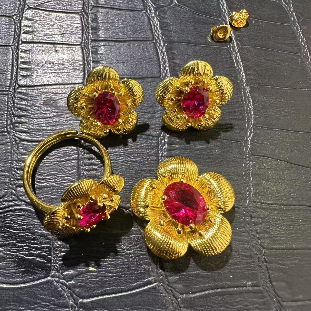 合金戒指 【精选定制】HSS-15精美设计吊坠套盒多样性发一件