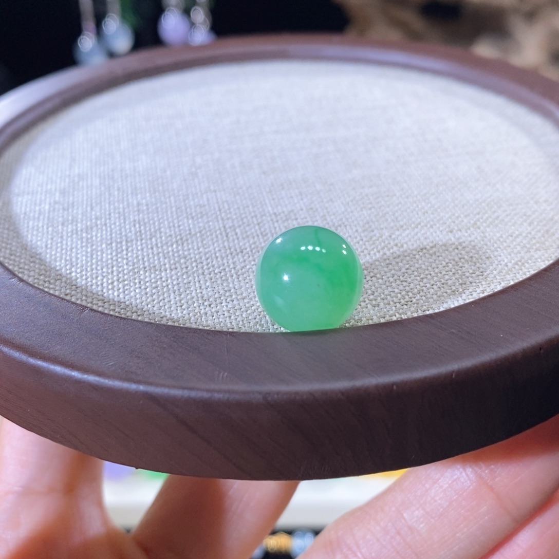翡翠未镶嵌颈饰翡翠冰阳绿圆珠13+mm