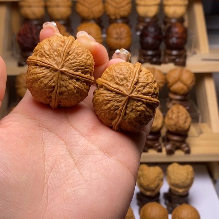 吊坠文玩核桃39球四棱Y04