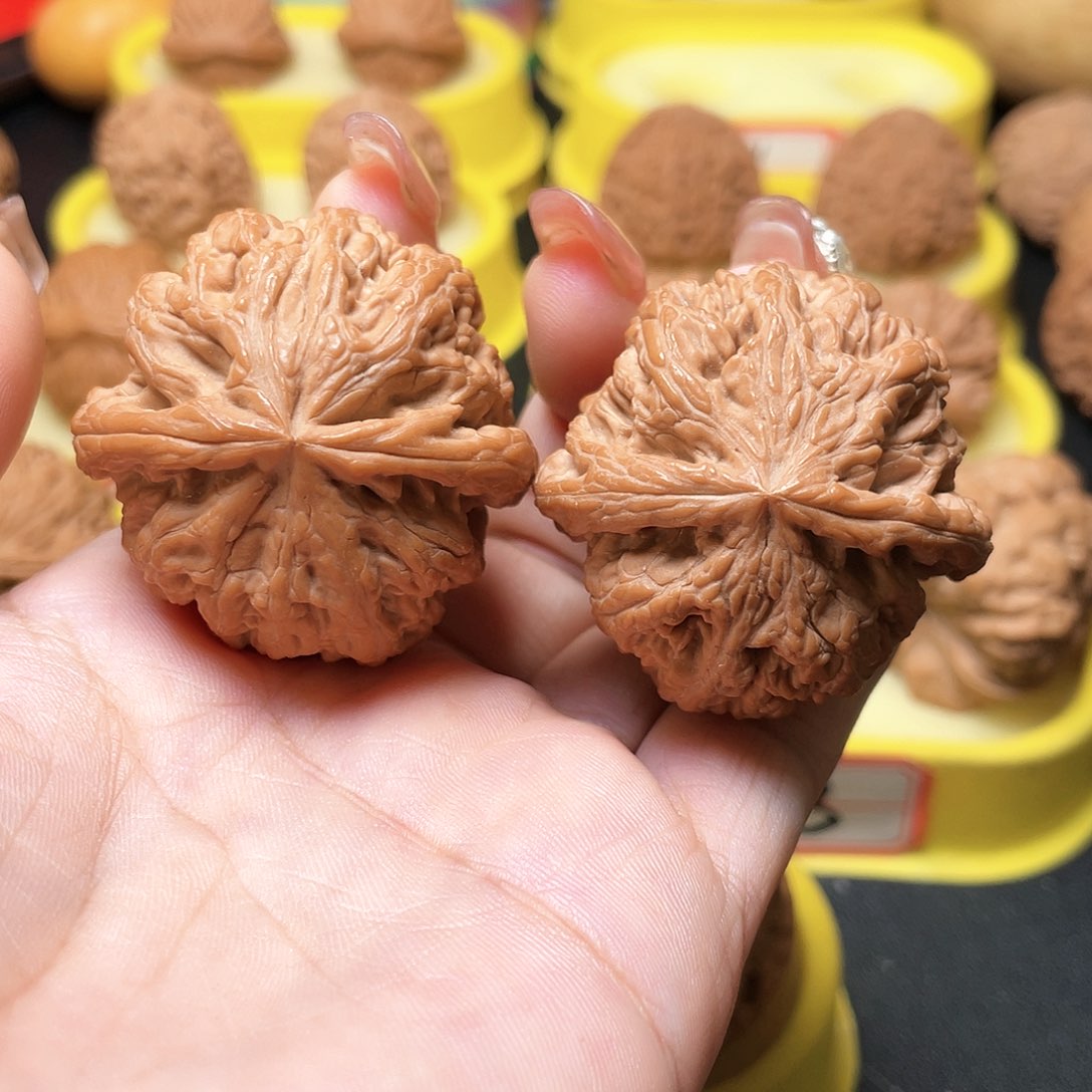 吊坠文玩核桃700号粗筋