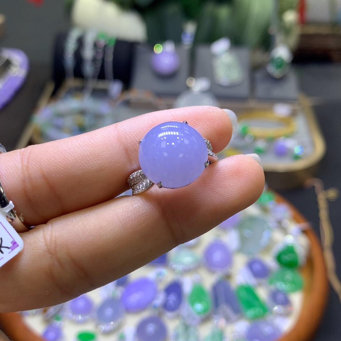 翡翠18K金镶嵌颈饰翡翠吊坠项链