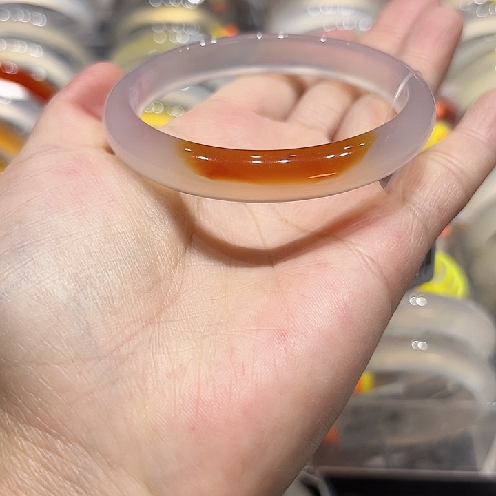 玛瑙/玉髓手镯未镶嵌