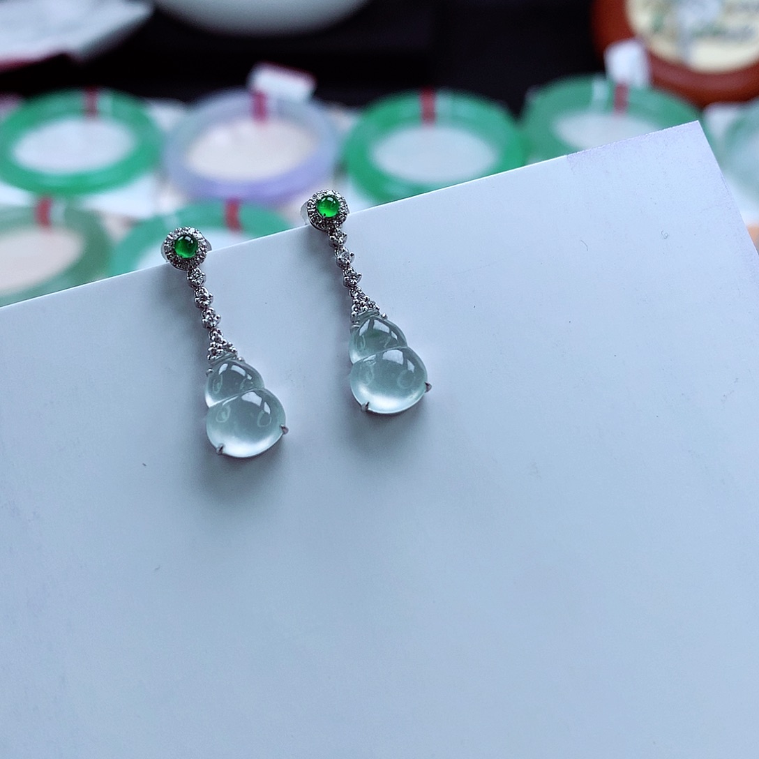 翡翠耳饰18K金镶嵌高冰葫芦耳坠