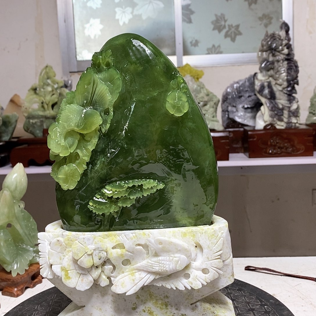 再***现玉玉未镶嵌居家办公