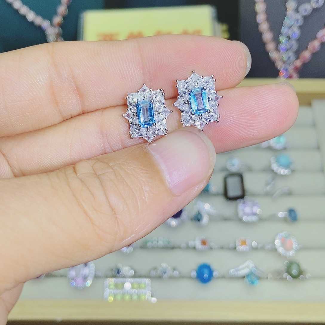 【闪购商品】未镶嵌耳饰托帕石