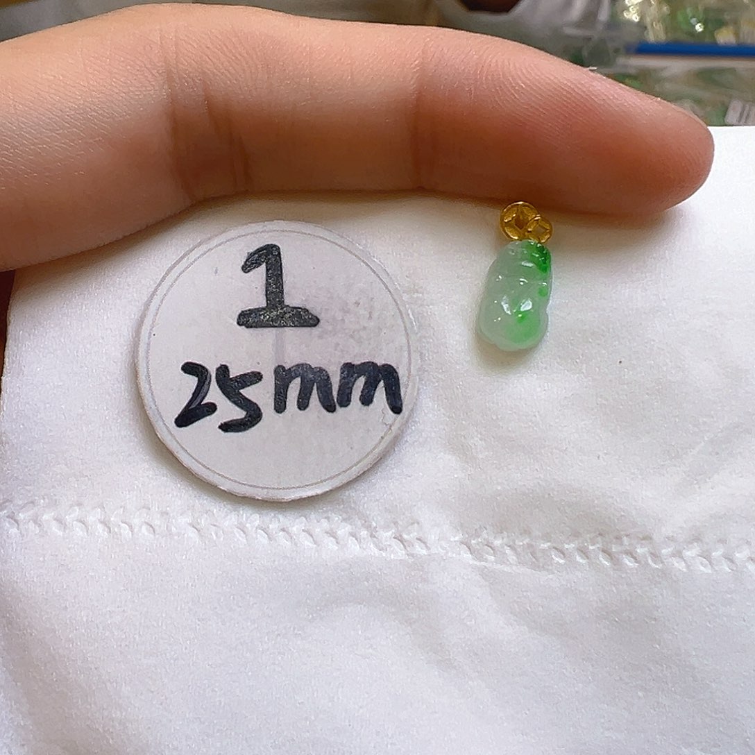 翡翠吊坠(不含链)18K金镶嵌翡翠