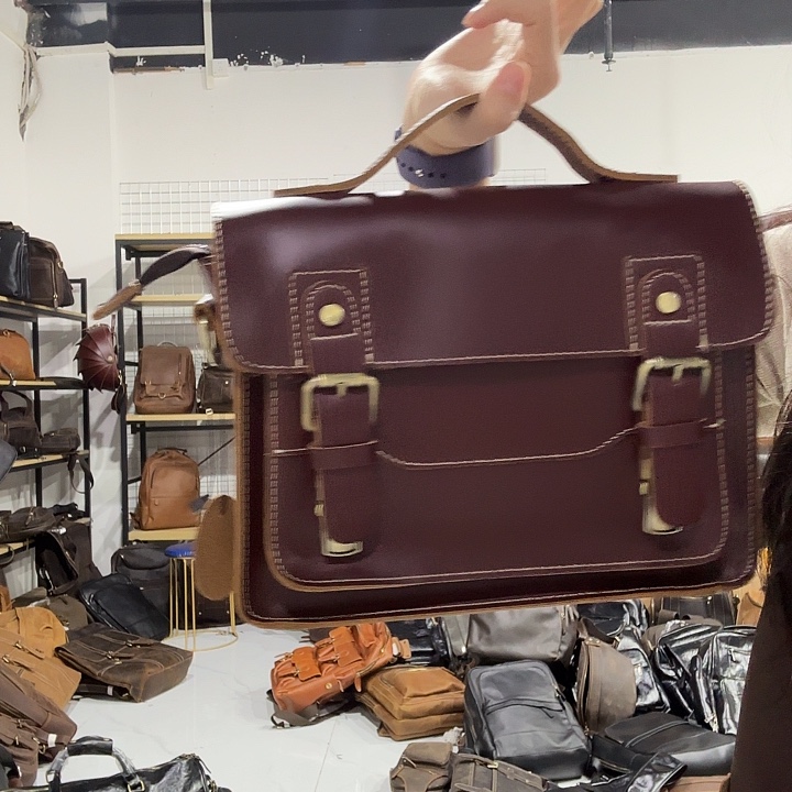 阿***孟小牛皮（革）牛皮（革）头层牛皮246