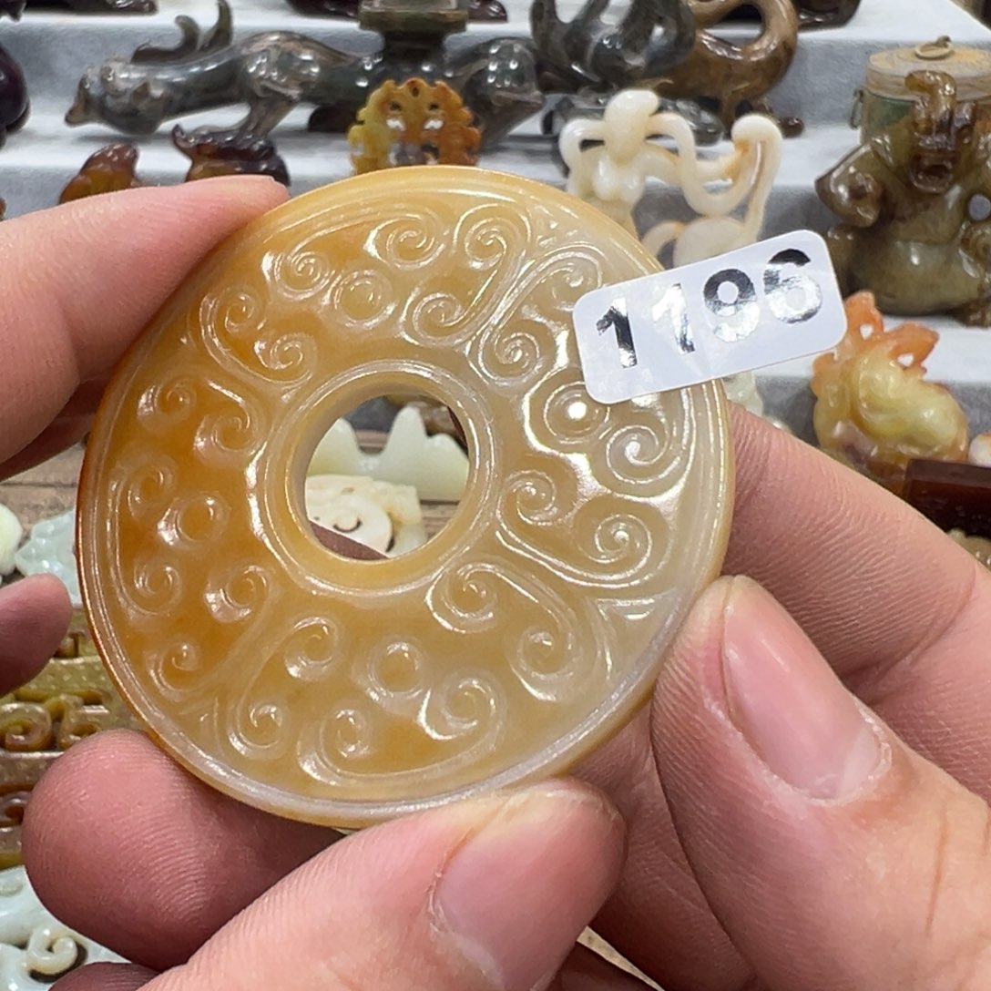 杯云***哥新号开播一漏到底