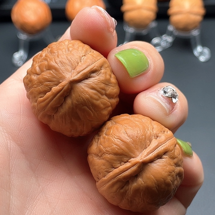 文玩核桃把件舍利子