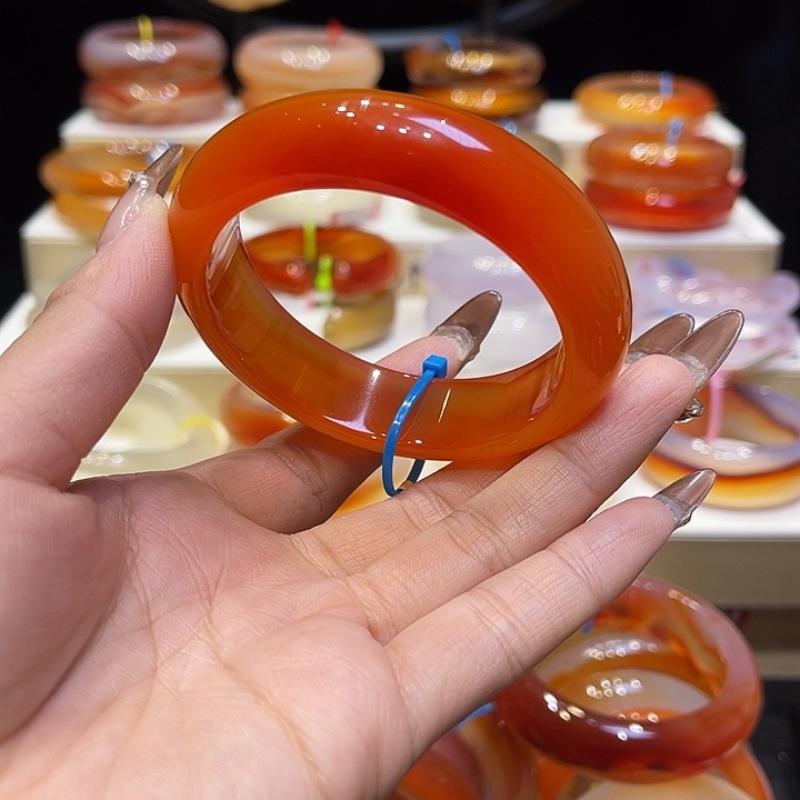 玛瑙/玉髓手镯未镶嵌