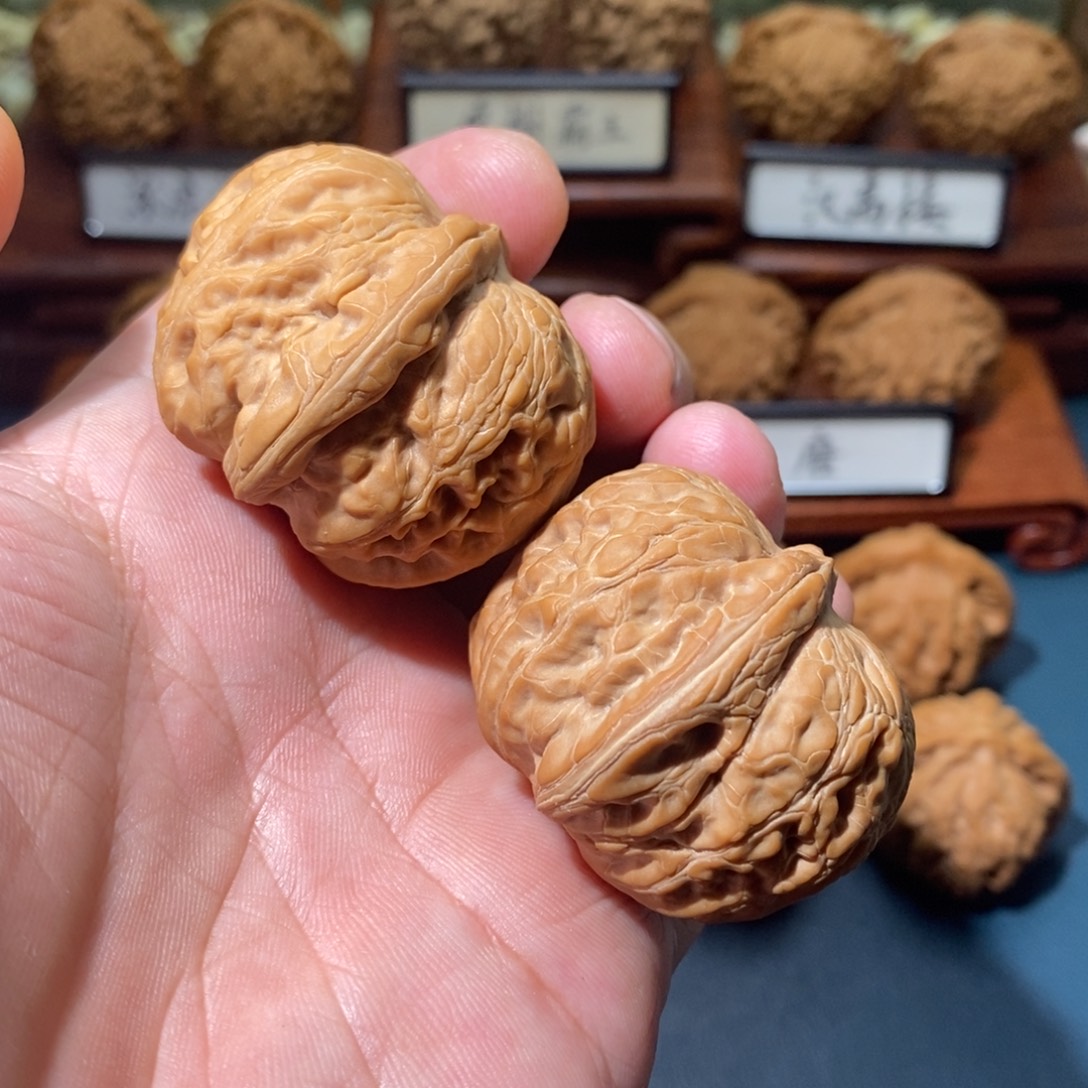 文玩核桃吊坠平谷元宝