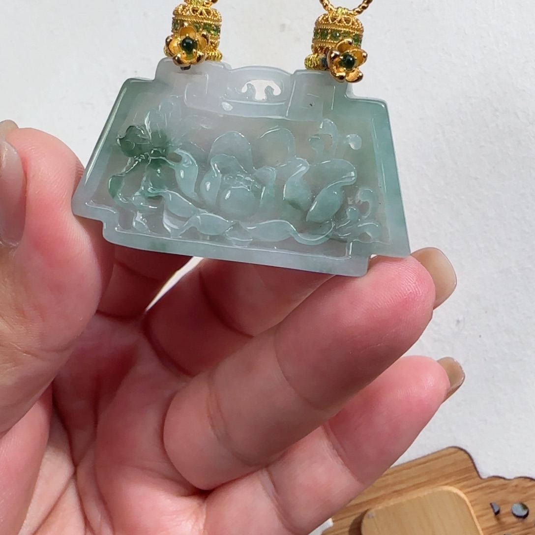 翡翠未镶嵌颈饰仿古