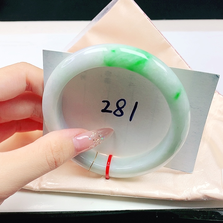 翡翠手镯未镶嵌60