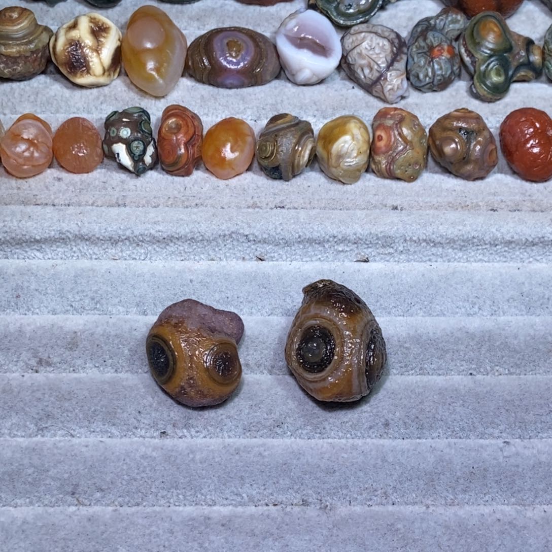 神***头阿拉善戈壁创意饰品