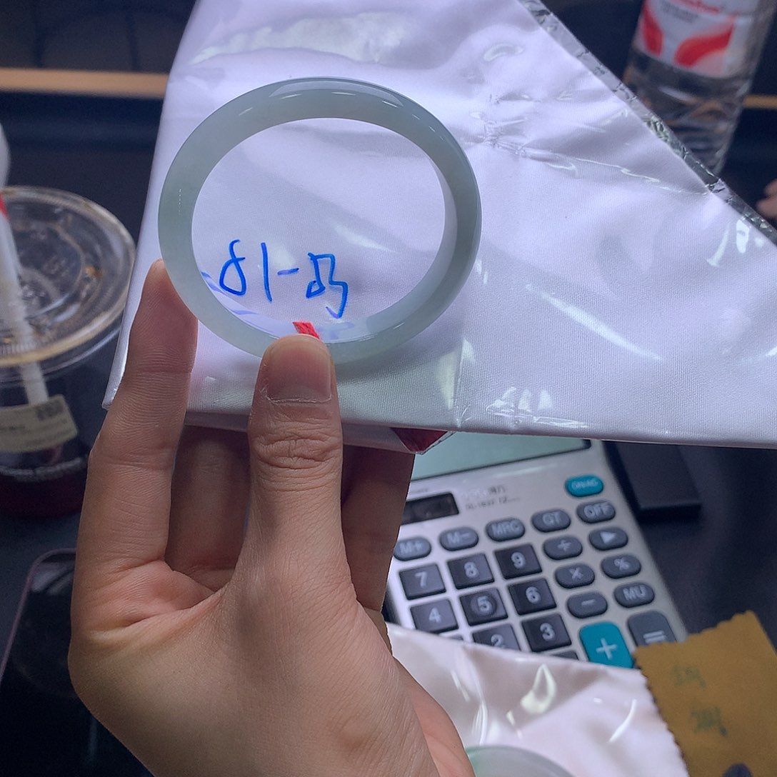 翡翠未镶嵌手镯翡翠