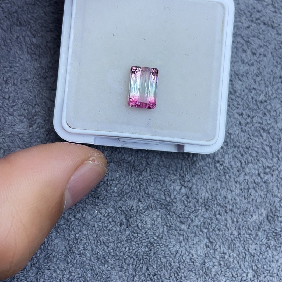 未镶嵌裸石碧玺2.63Ct