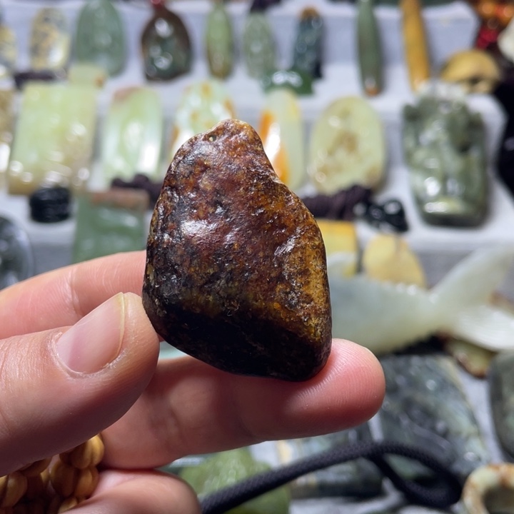 【闪购商品】未镶嵌岫岩河磨玉（透闪石质玉）挂件