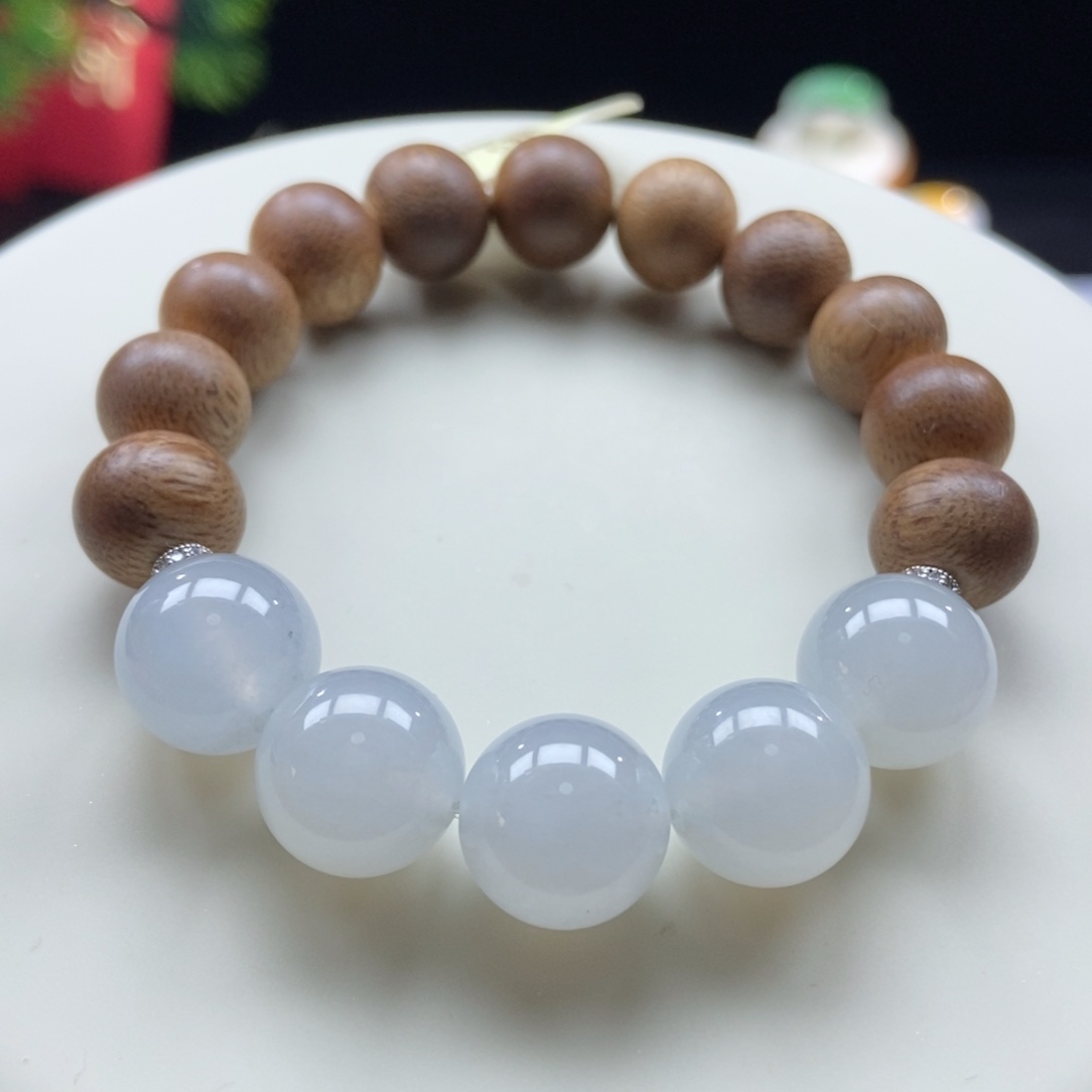 沉香木手串翡翠白冰木带宝手串