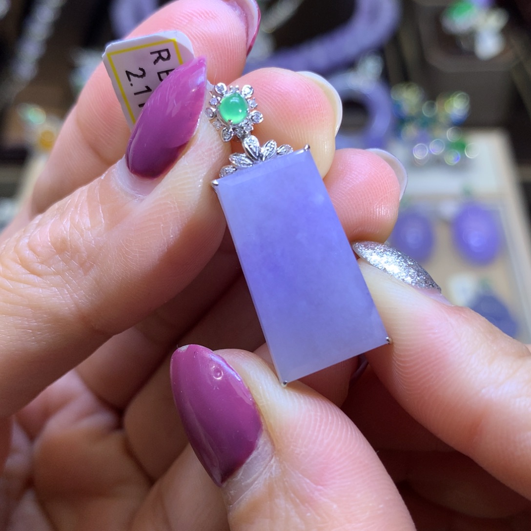 翡翠颈饰18K金镶嵌翡翠