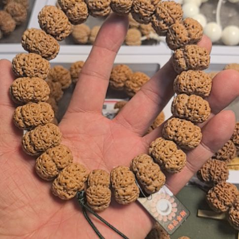 金刚菩提把件五星梅花大金刚板王手持，原皮原色，精挑细选