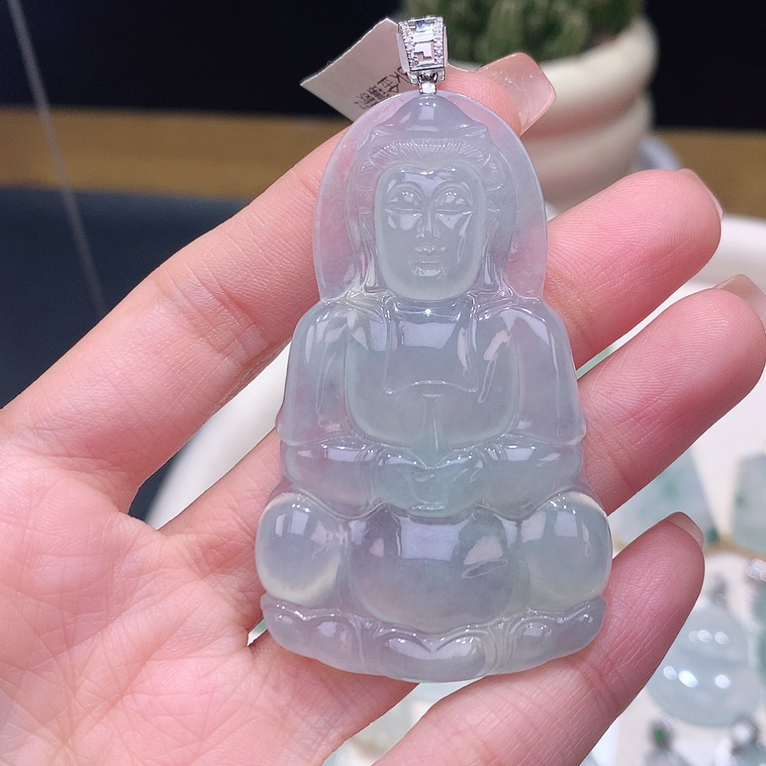 颈饰18K金镶嵌翡翠正冰薄荷绿正装观音