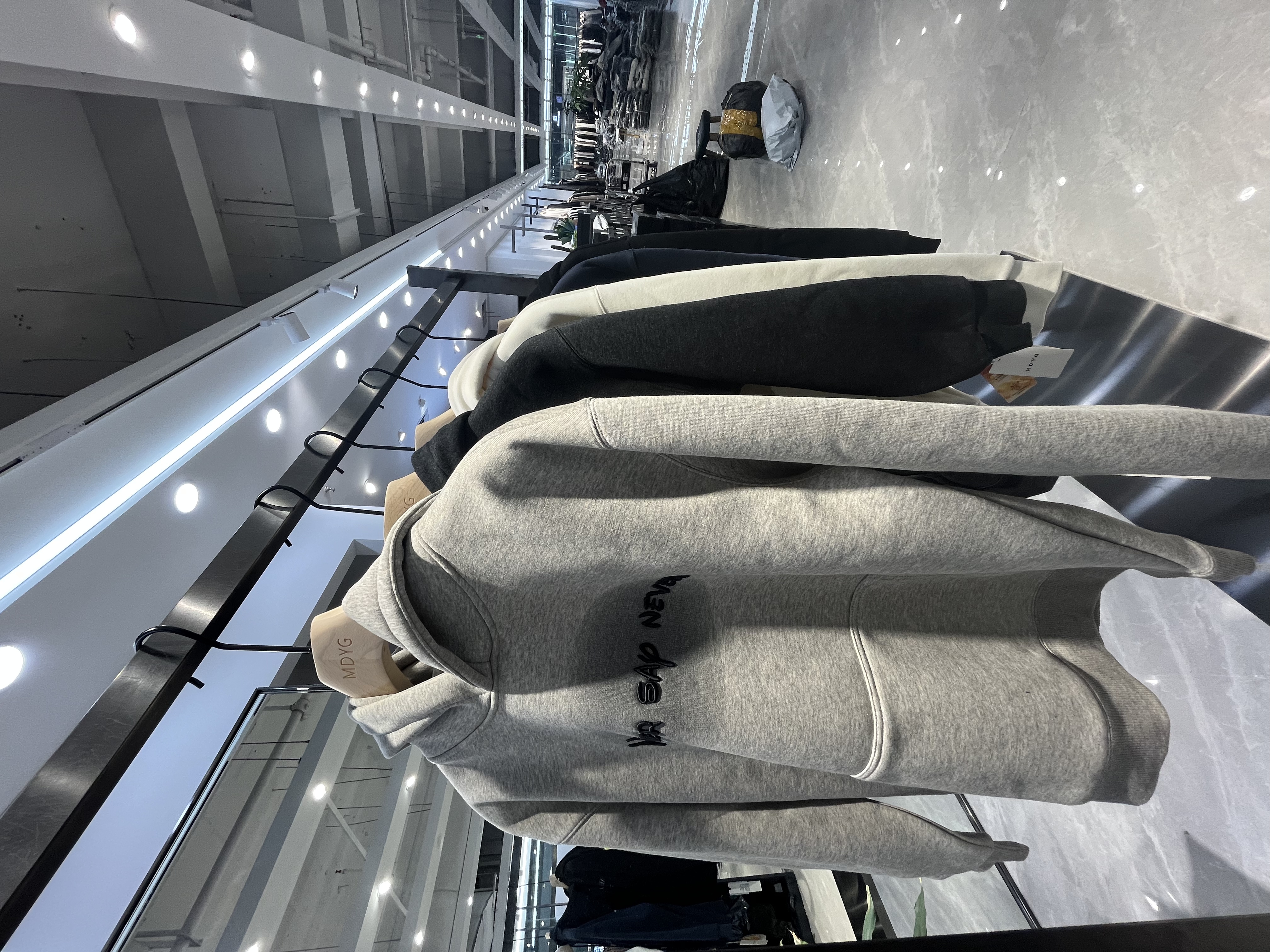 卫衣男装运动户外休闲保暖加厚冬季连帽时尚宽松套头