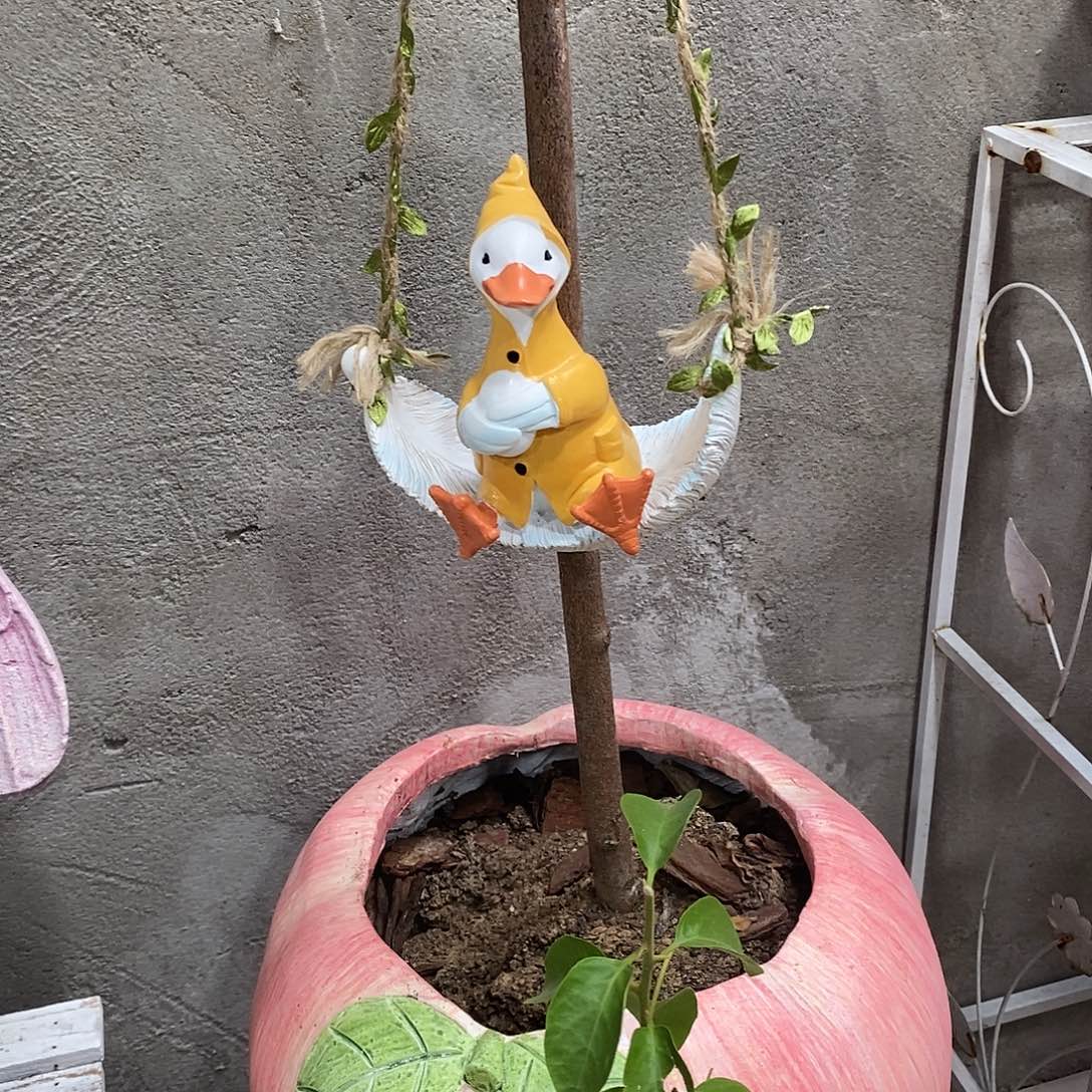 有机玻璃秋千鸭子