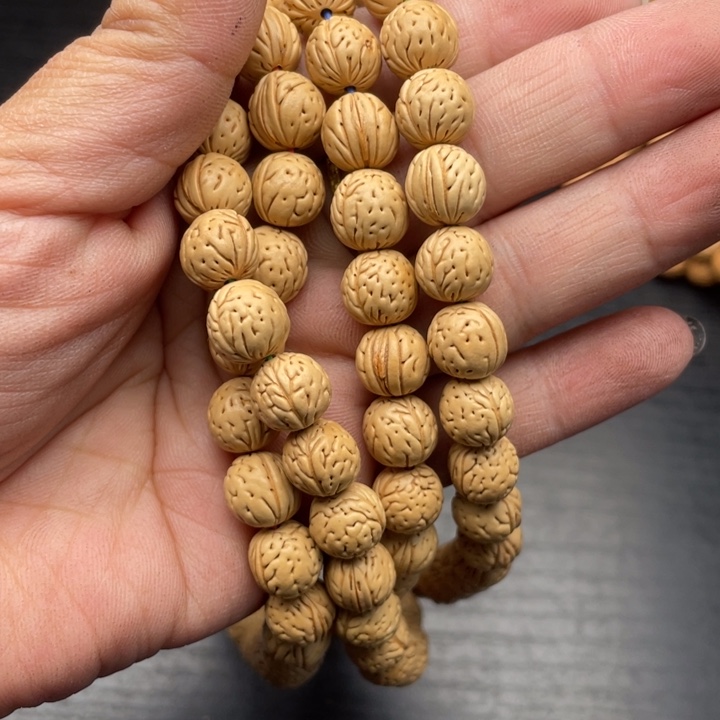 M***哥核桃手串/手链脖挂800元优惠活动