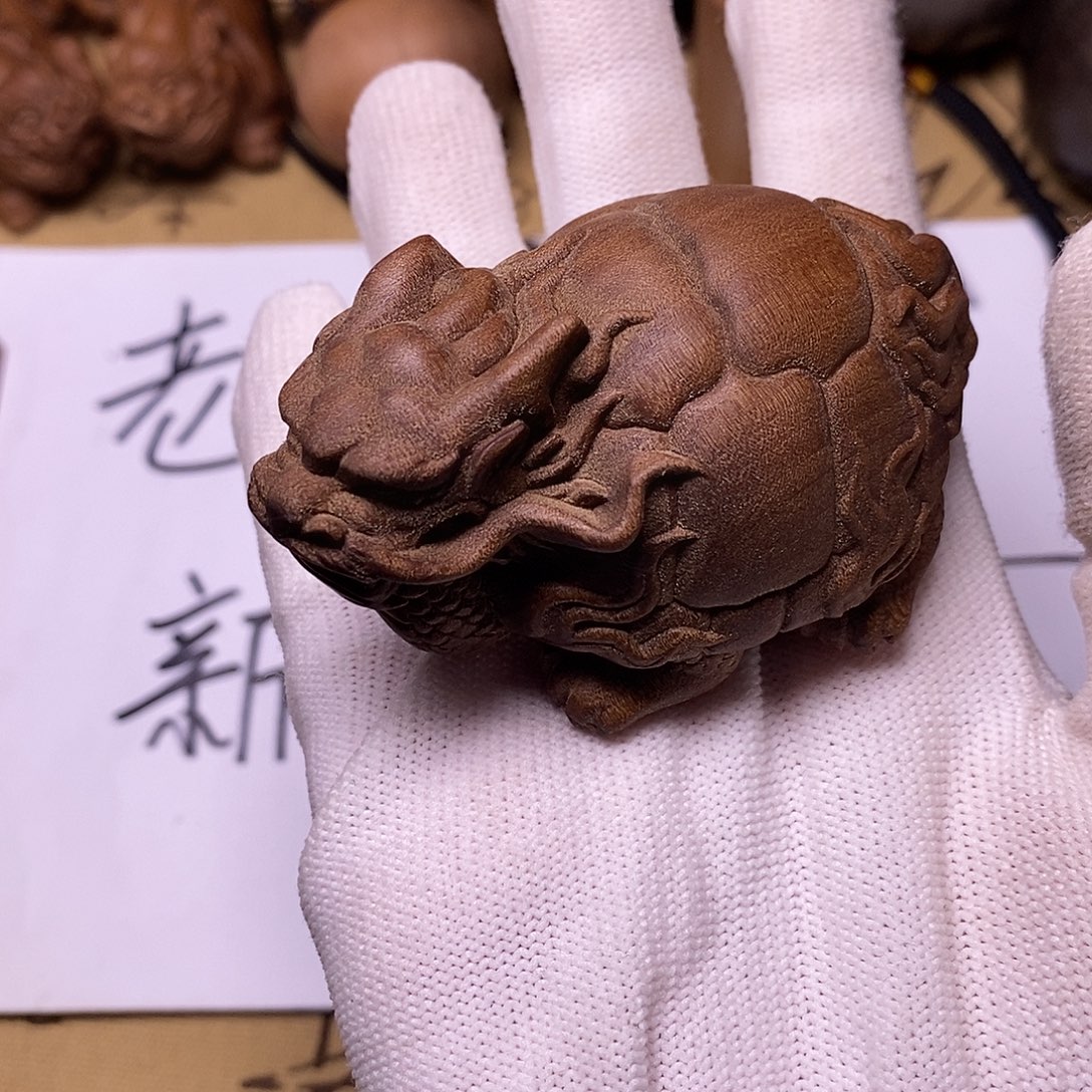 予***安檀香木吊坠龙龟 手把件