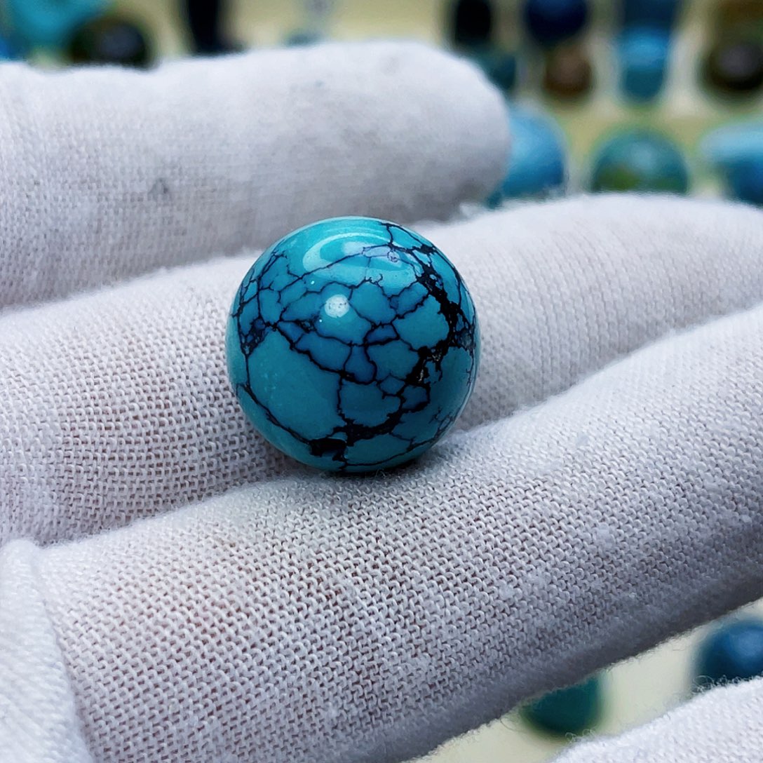 未镶嵌绿松石颈饰