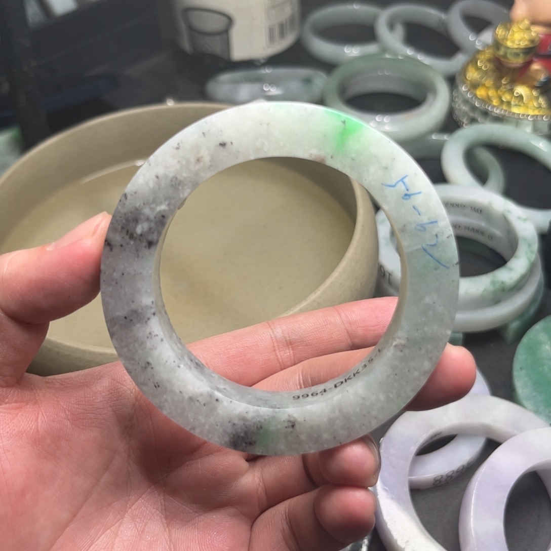 定制翡翠手镯未镶嵌