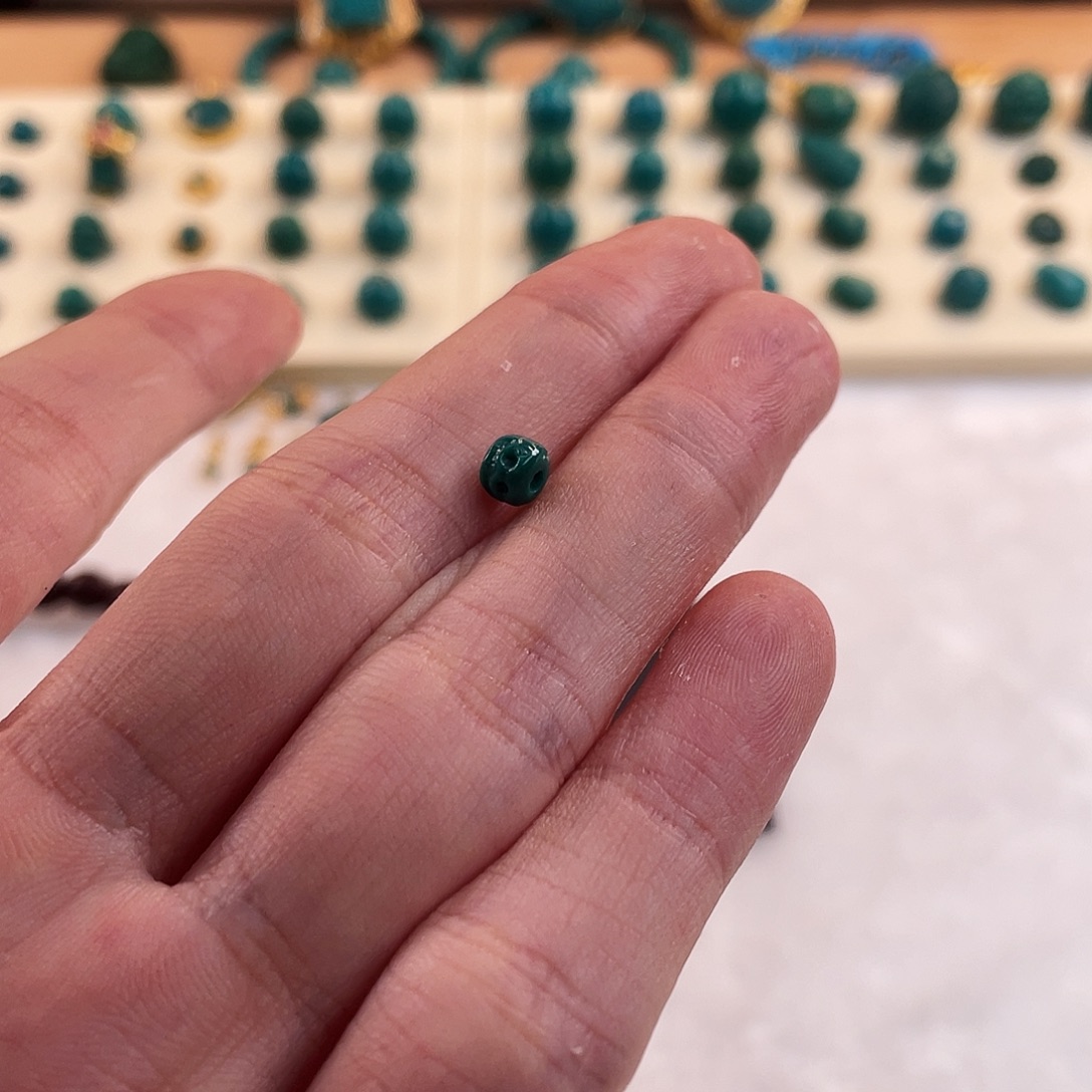 绿松石未镶嵌耳饰