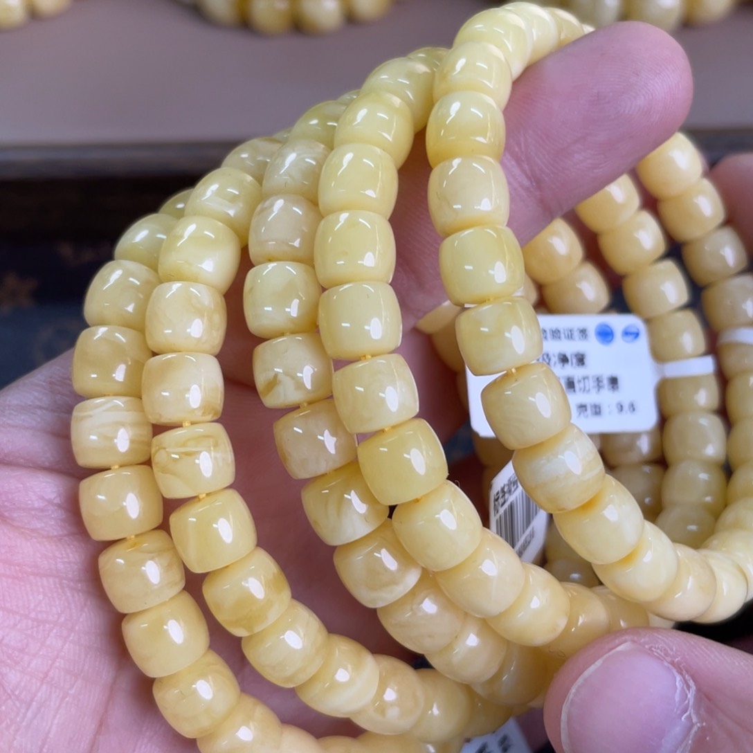 蜜蜡裸石未镶嵌111多样性发其一