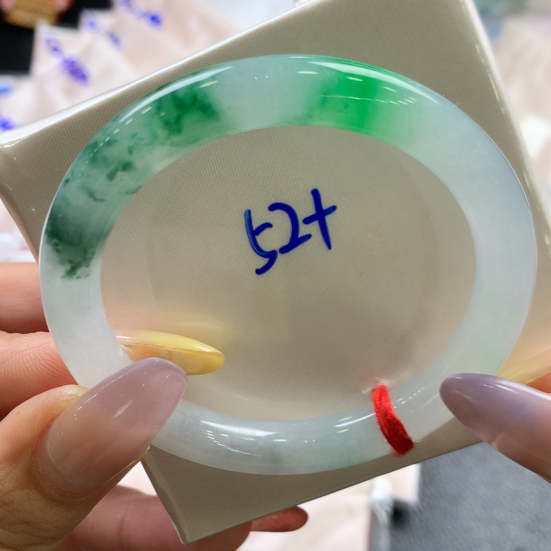 翡翠未镶嵌手镯52.8圆
